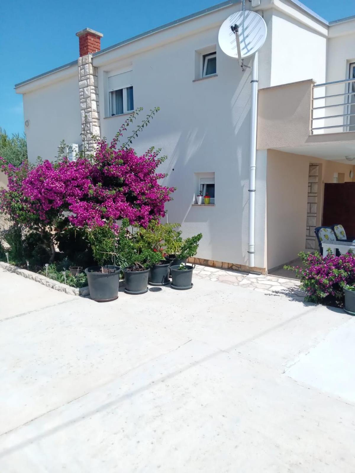 Apartments Bimi Vir Luaran gambar