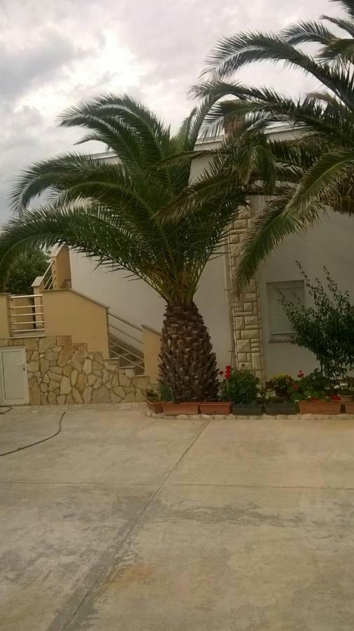 Apartments Bimi Vir Luaran gambar