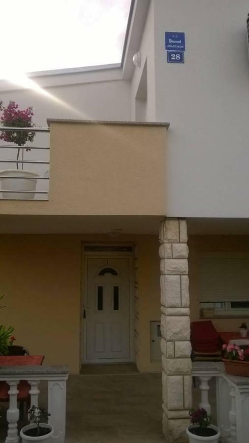 Apartments Bimi Vir Luaran gambar